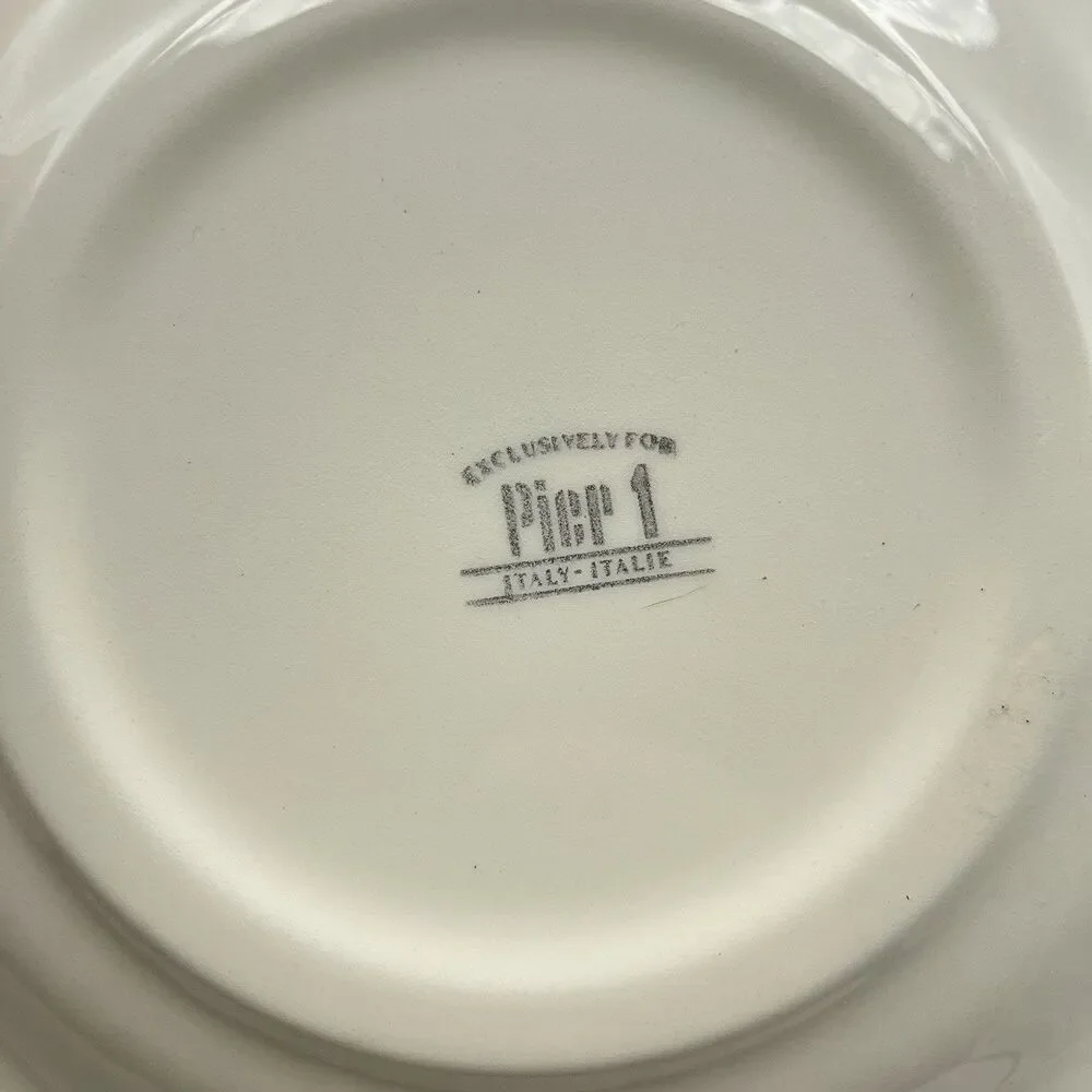 Pier 1 Italy Fruit Dinner Plate 10.5” Pear Apples Grapes Cherries -Discontinued